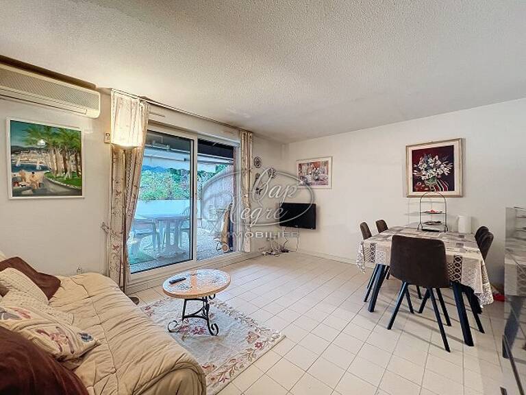LE LAVANDOU 2 PIECES GARAGE CAVALIERE — photo 1