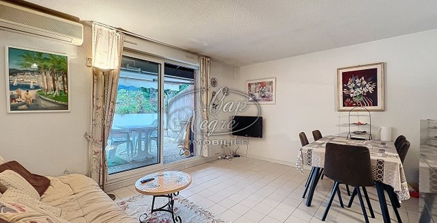 LE LAVANDOU 2 PIECES GARAGE CAVALIERE — photo 1