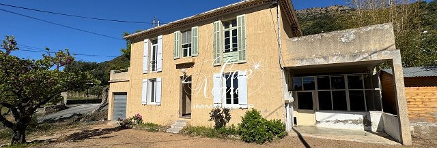 Maison 9 Pièces 210 m² à vendre à Le Lavandou (83980)