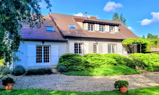 Maison 10 Pièces 237 m² à vendre à Cormoranche-sur-Saône (01290)