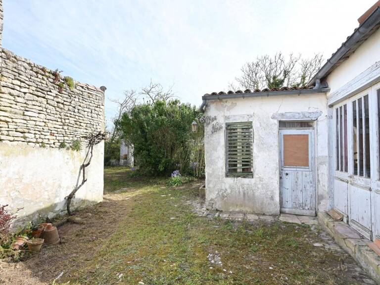 Maison ancienne centre La Couarde sur mer — photo 1