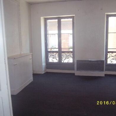Appartement 3 pièces 925 €