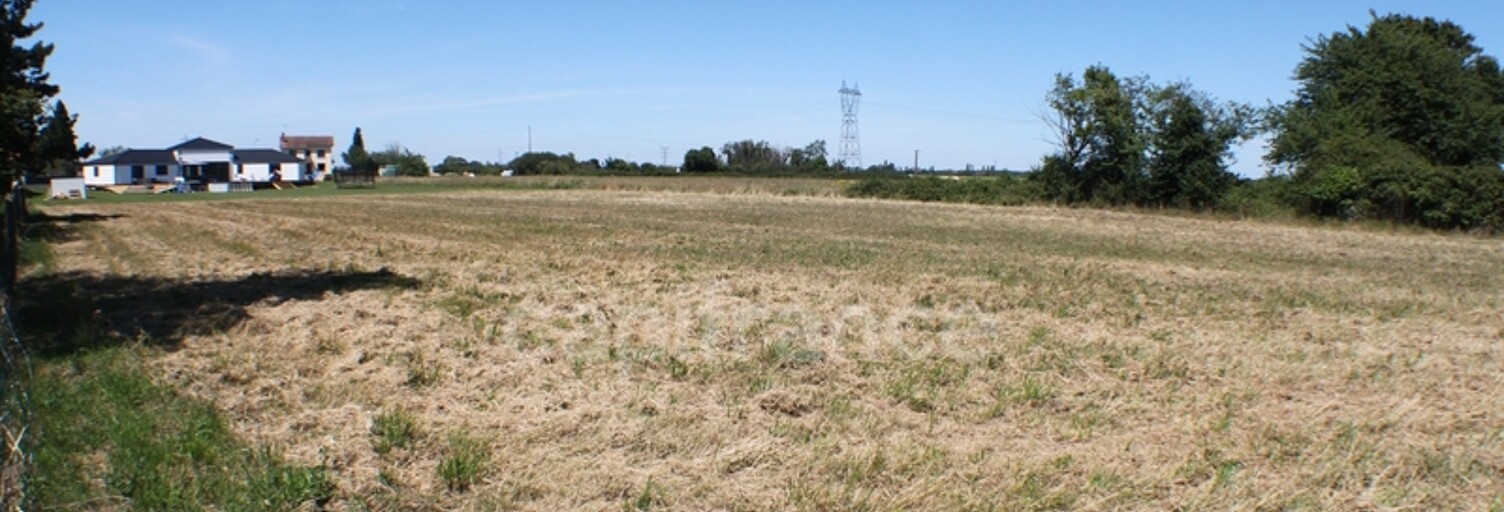 Terrain  3553 m² à vendre à Pleumartin (86450)