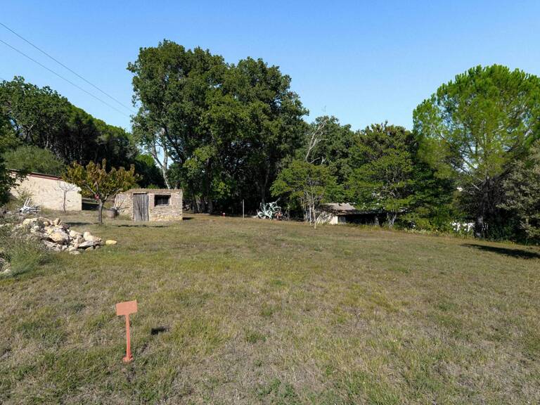 Terrain constructible de 563 m² au calme, à 14 km d’Uzès — photo 1