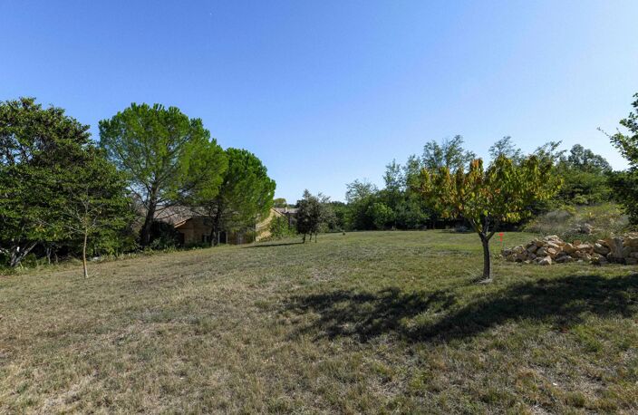 Terrain constructible de 563 m² au calme, à 14 km d’Uzès — photo 2