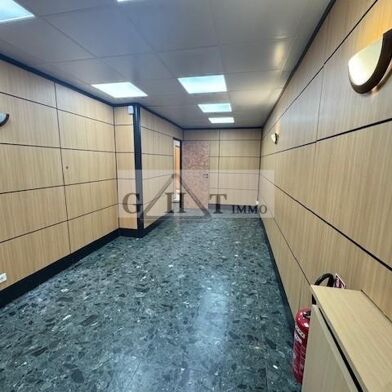 Bureau  4800 €
