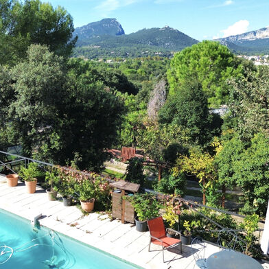 Maison 5 pièces 549000 €