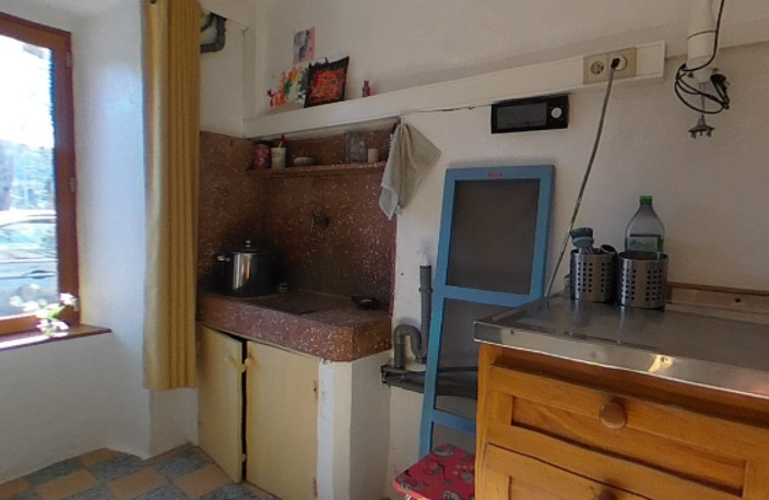DE TERRAIN PRÉS ET FORETS + 320 M2 DE DÉPENDANCES — photo 4