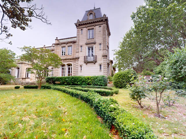 Maison de Maître de 15 pièces sur 360m2 dans son Parc arboré — photo du bien