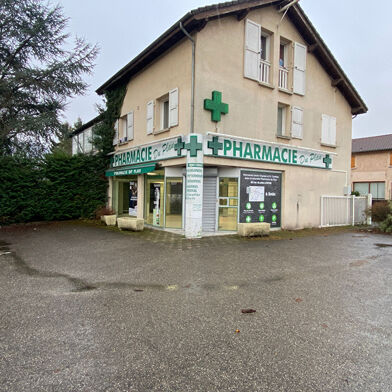 Commerce 3 pièces 1200 €