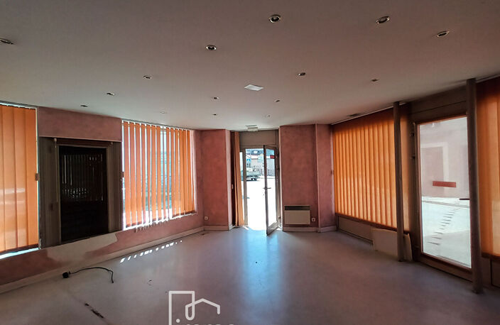 Viviez- 2 maisons-grange-cour et garage- EXCLUSIVITE- — photo 4