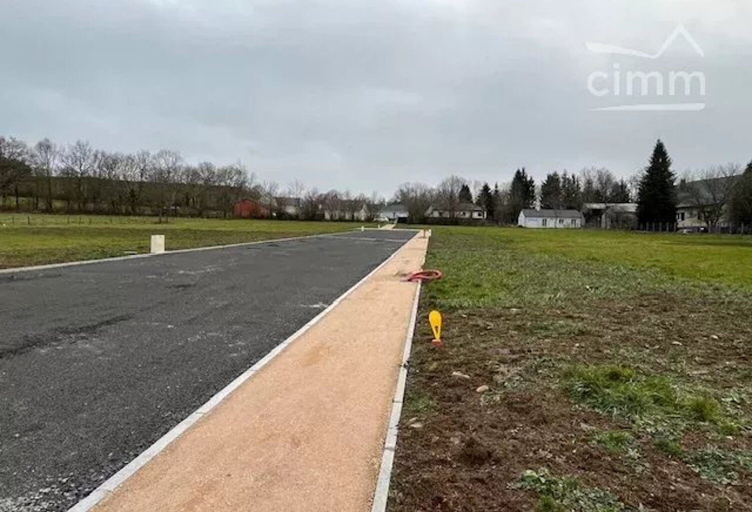 Terrain — photo 1