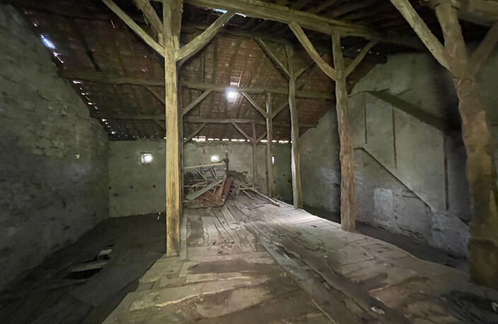Maison de village entièrement à rénover, à proximité de la R — photo 2
