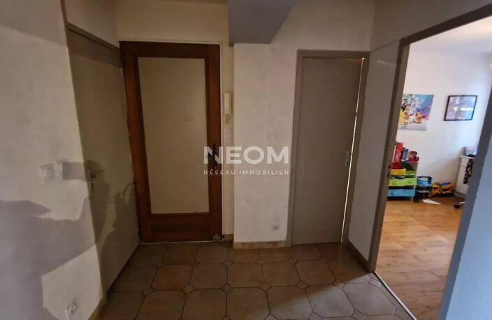 T4 AVEC BALCON ET GARAGE — photo 5