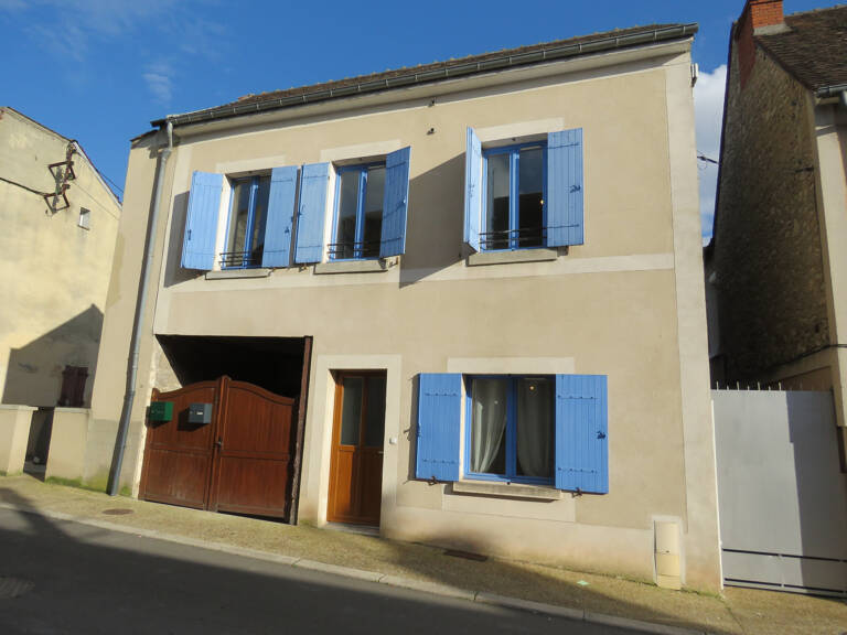 Charmante Maison de Ville au Coeur de Montargis — photo 1
