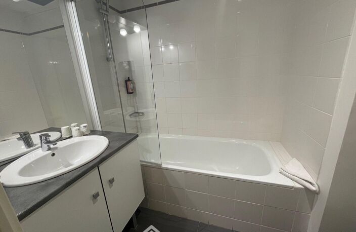 Appartement - 24m² - Neuilly-Plaisance — photo 3