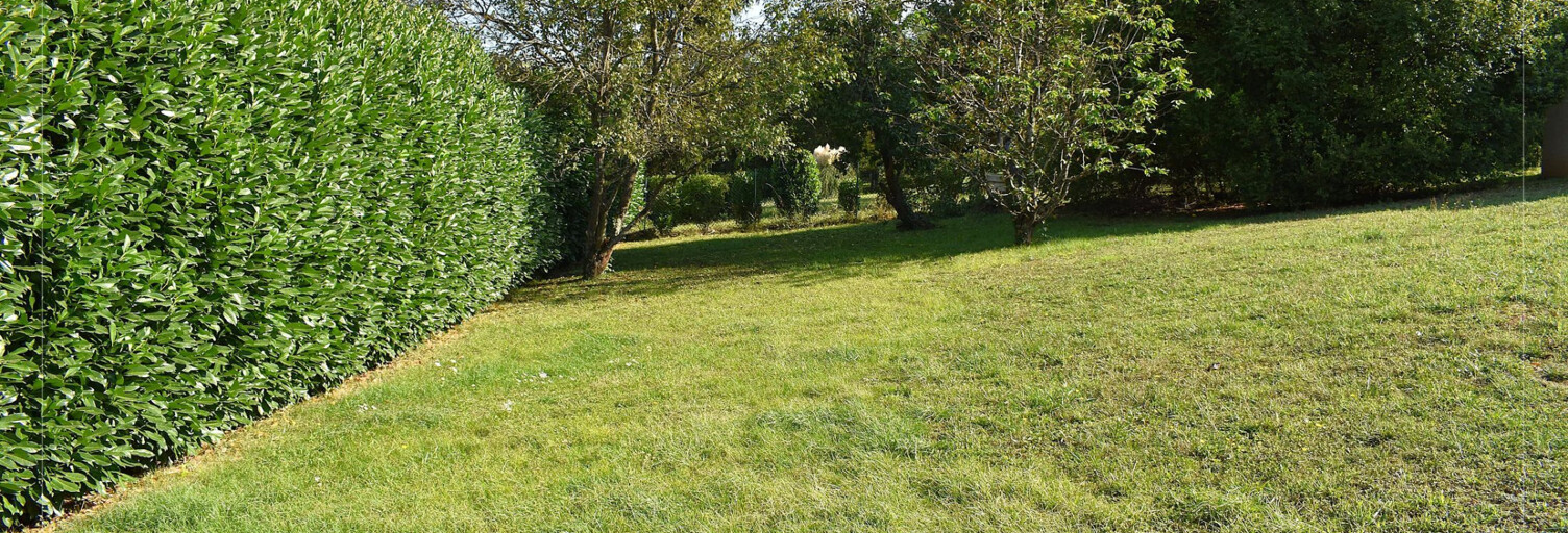 Terrain  672 m² à vendre à Porte des Pierres Dorées (69400)
