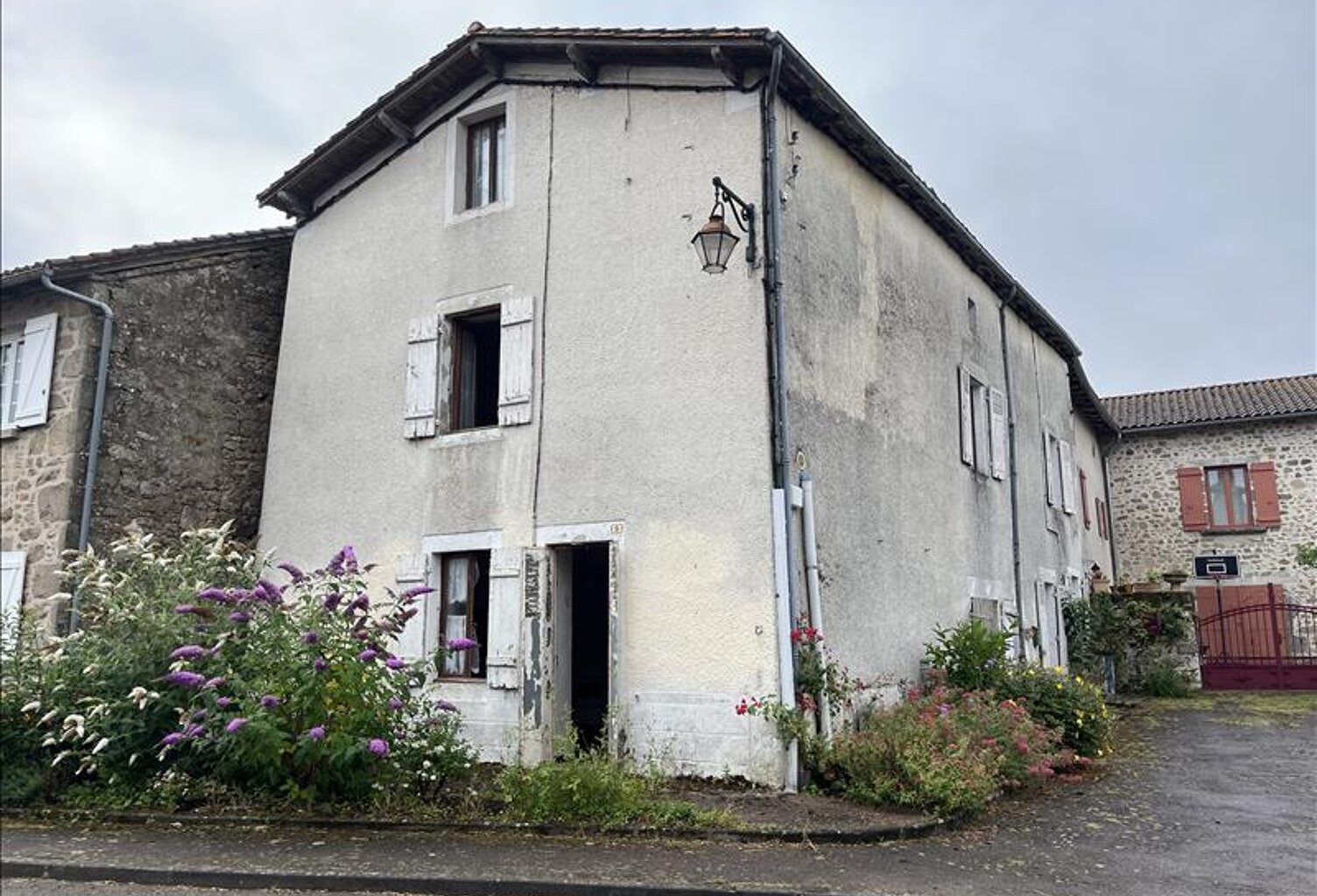 Maison de bourg de 6 pièces principales — photo 1