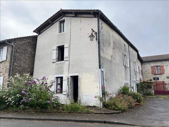Maison de bourg de 6 pièces principales — photo du bien