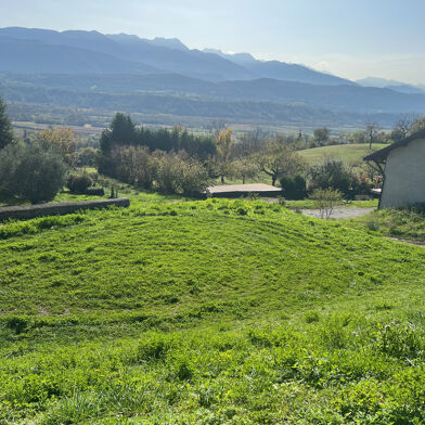 Terrain 913 m²