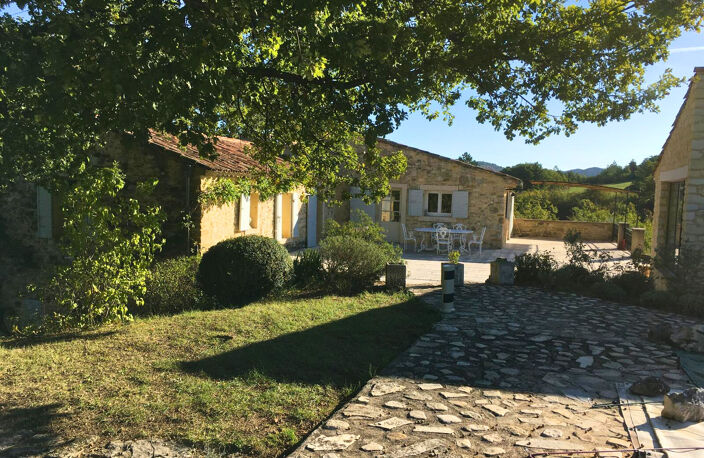 Propriété avec piscine et jardin — photo 3