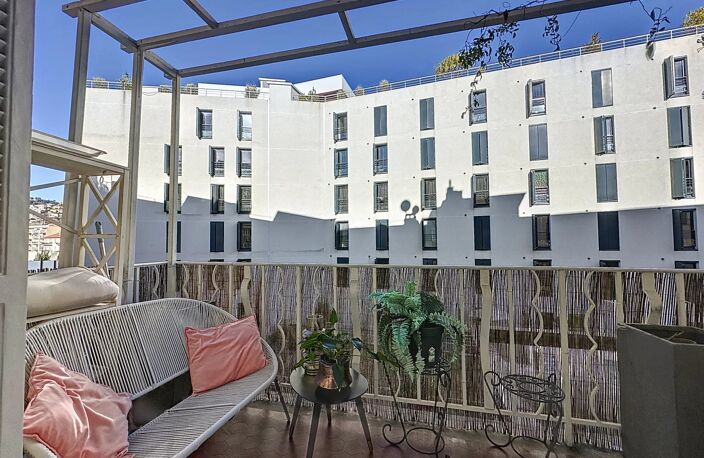 F4 NICE - LIBÉRATION - TERRASSE - ÉTAGE ÉLEVÉ — photo 5