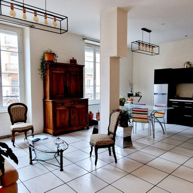 Appartement 3 pièces 99975 €