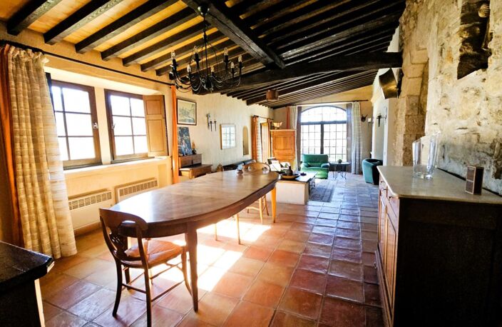 Pays de Forcalquier Maison en pierres 250 m2 sur 3900 m2 — photo 3