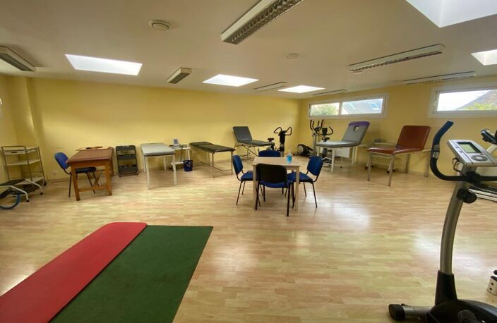 PLOUARZEL : Local Commercial libre d'occupant — photo 2