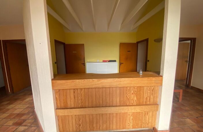PLOUARZEL : Local Commercial libre d'occupant — photo 5
