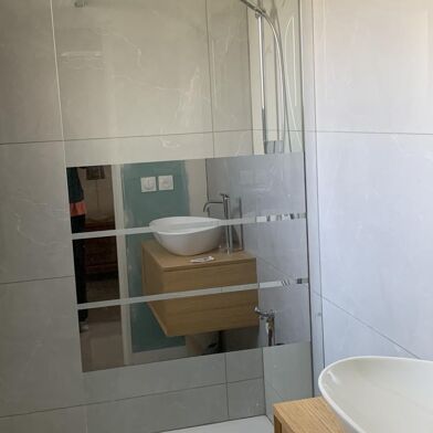 Appartement 2 pièces 1050 €