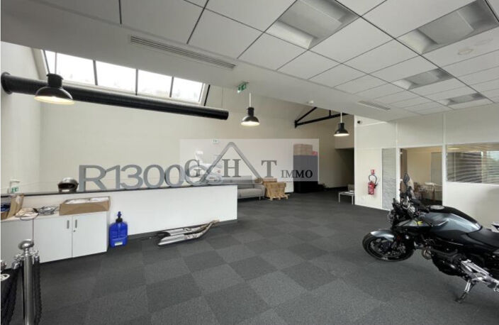 ENTREPOT BUREAUX A LOUER A GENNEVILLIERS — photo 5