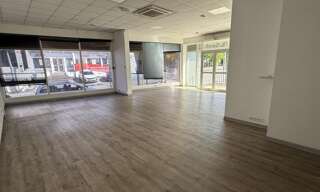 Bureau  350 m² à louer à Saint-Denis (97400)