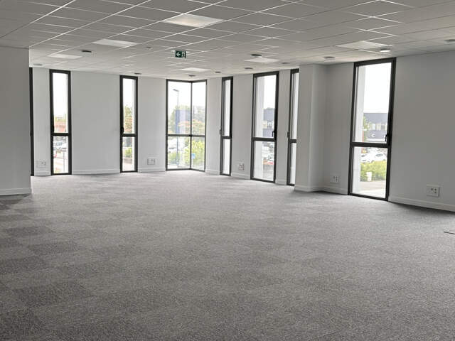 Bureaux 130m2 - Trélazé — photo du bien