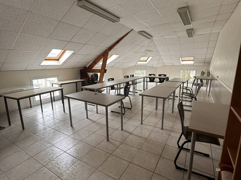 A louer 142m2 de bureaux   Angers / St Serge — photo 1