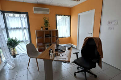 Bureau  2790 €