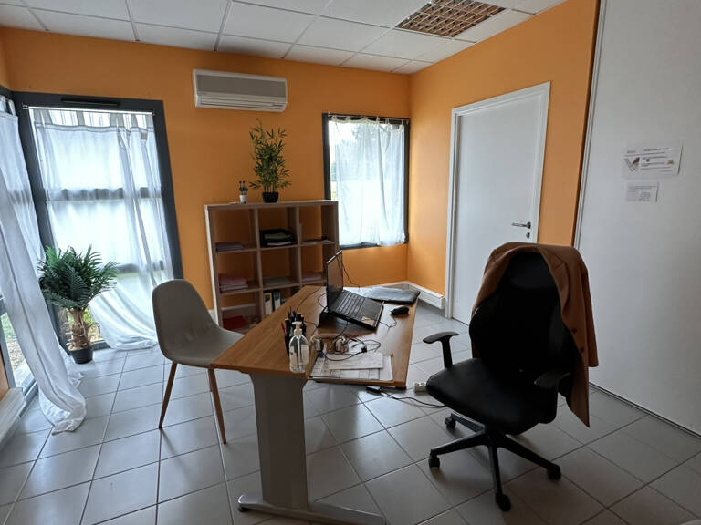 Bureaux 200m2 - Angers Ouest — photo 1