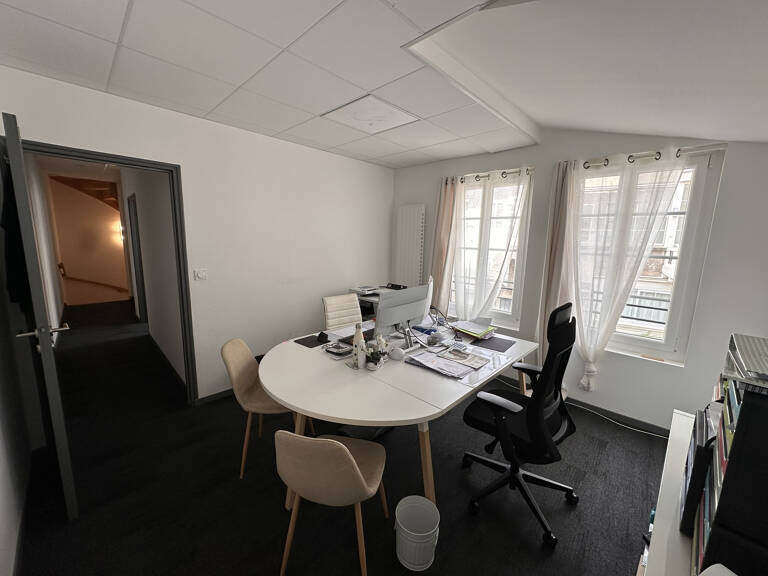 Bureaux 109m2 - Angers Centre — photo 1