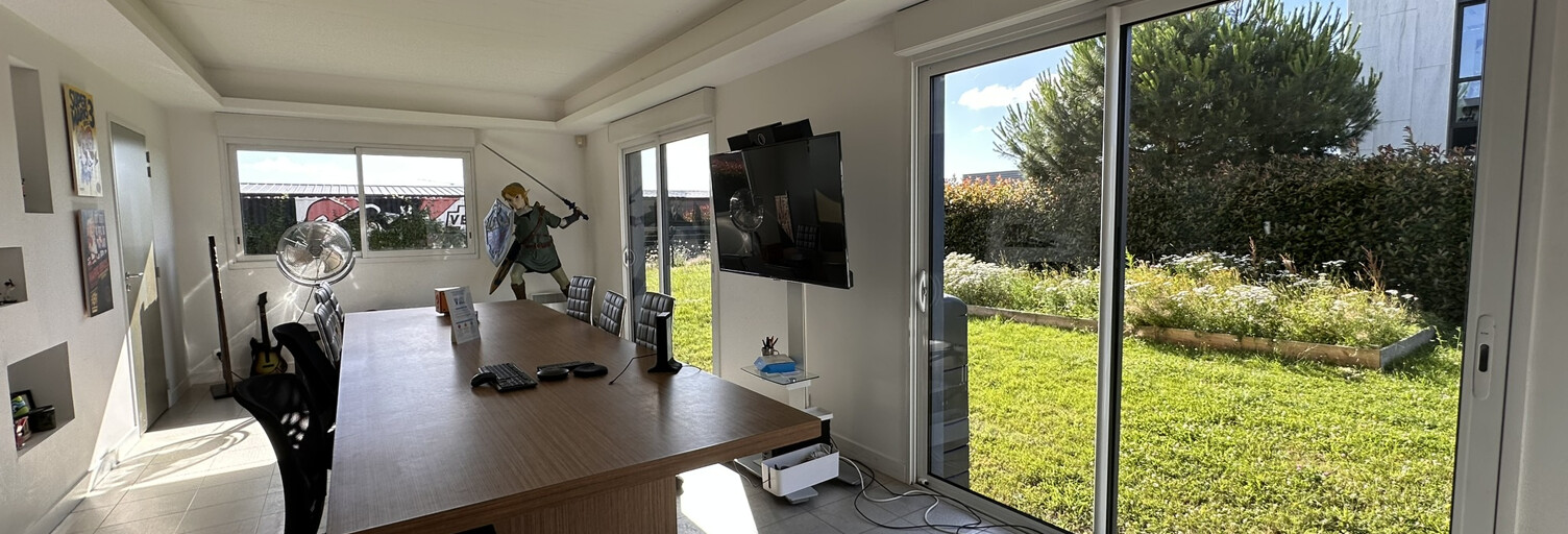 Bureau  360 m² à louer à Beaucouzé (49070)
