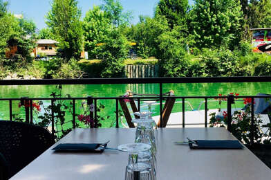 Commerce 3 pièces 766500 €