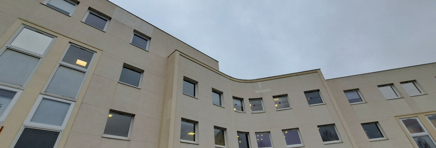 Bureau  83 m² à louer à Compiègne (60200)