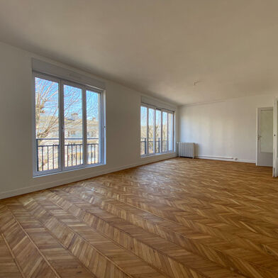 Appartement 4 pièces 890 €