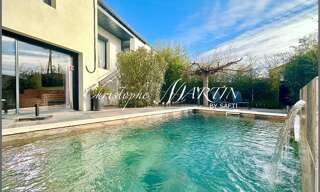 Maison 8 Pièces 212 m² à vendre à Les Angles (30133)