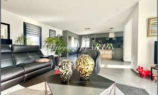 Maison 8 Pièces 212 m² à vendre à Les Angles (30133)