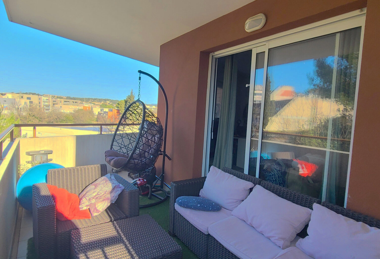 Appartement 3 pièces terrasse et parking — photo 1