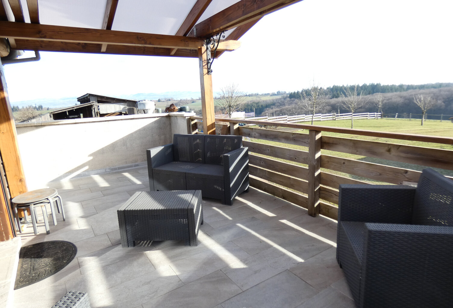 GRANDE PROPRIETE 1.5 HECTARE, VASTE DEPENDANCE,PISCINE COUVE — photo 1