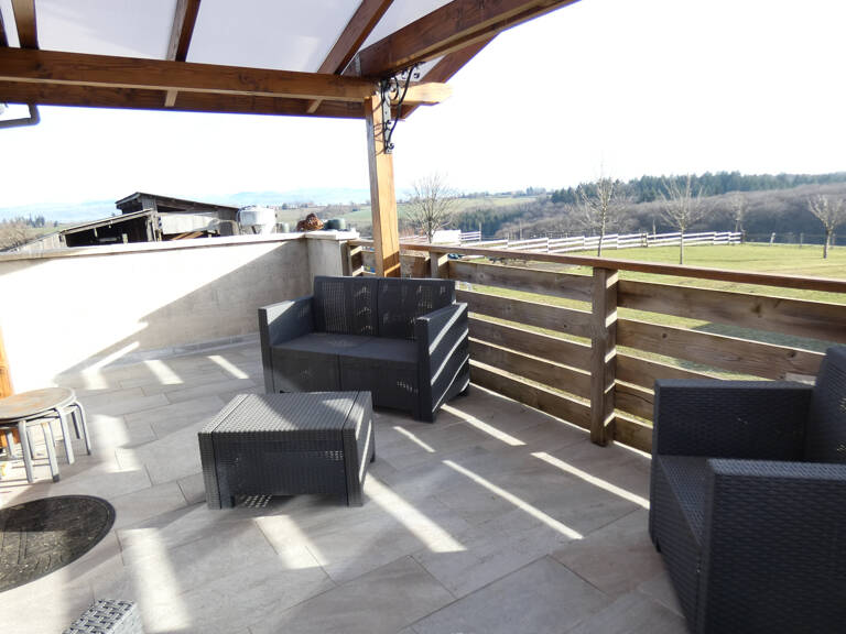 GRANDE PROPRIETE 1.5 HECTARE, VASTE DEPENDANCE,PISCINE COUVE — photo 1