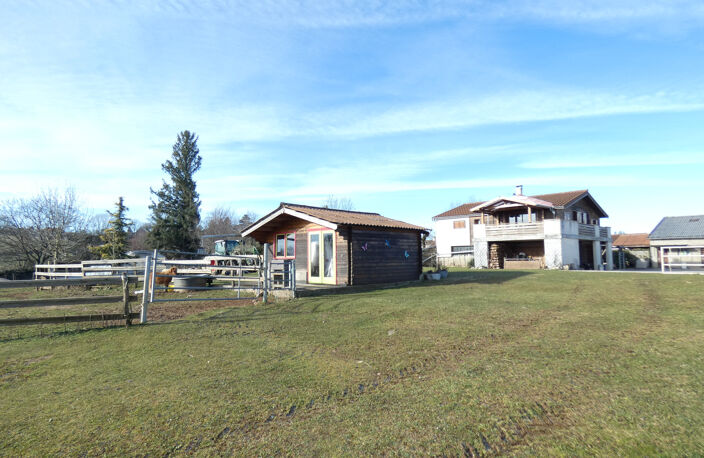 GRANDE PROPRIETE 1.5 HECTARE, VASTE DEPENDANCE,PISCINE COUVE — photo 3