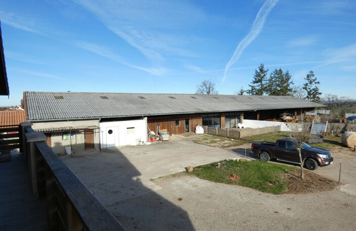 GRANDE PROPRIETE 1.5 HECTARE, VASTE DEPENDANCE,PISCINE COUVE — photo 4