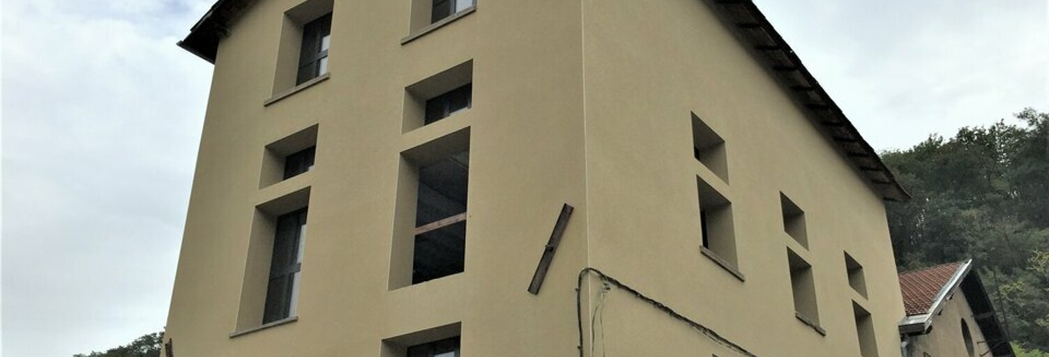 Bureau  300 m² à louer à Fleurieu-sur-Saône (69250)